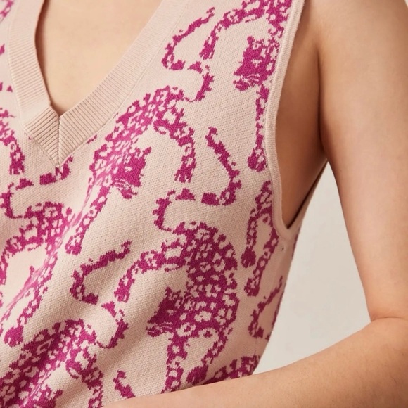 Anthropologie Maeve Jacquard Sweater Vest V Neck Pink Jaguar Cat Print XS - Picture 4 of 15